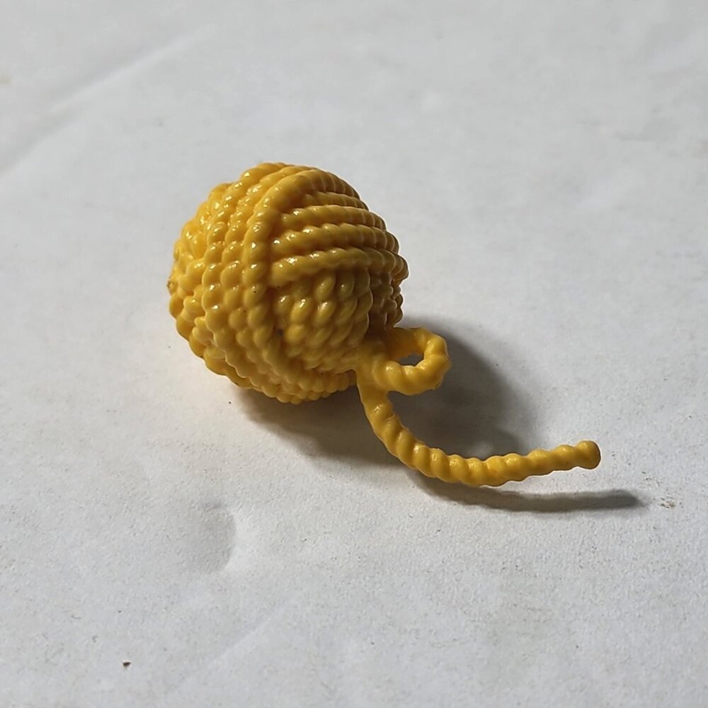 Barbie Pet Boutique Yellow Ball of Yarn Cat Toy Accessory 1.25 Inch Plastic